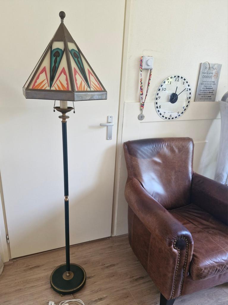 Gave antieke amsterdamse school lamp in zeer goede staat, Antiek en Kunst, Antiek | Lampen, Ophalen