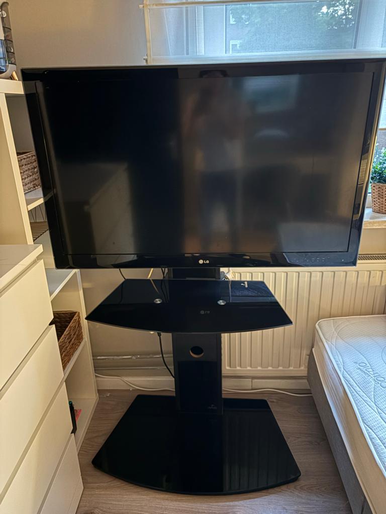 LG TV inclusief TV meubel, Gebruikt, 50 Hz, LG, 80 tot 100 cm