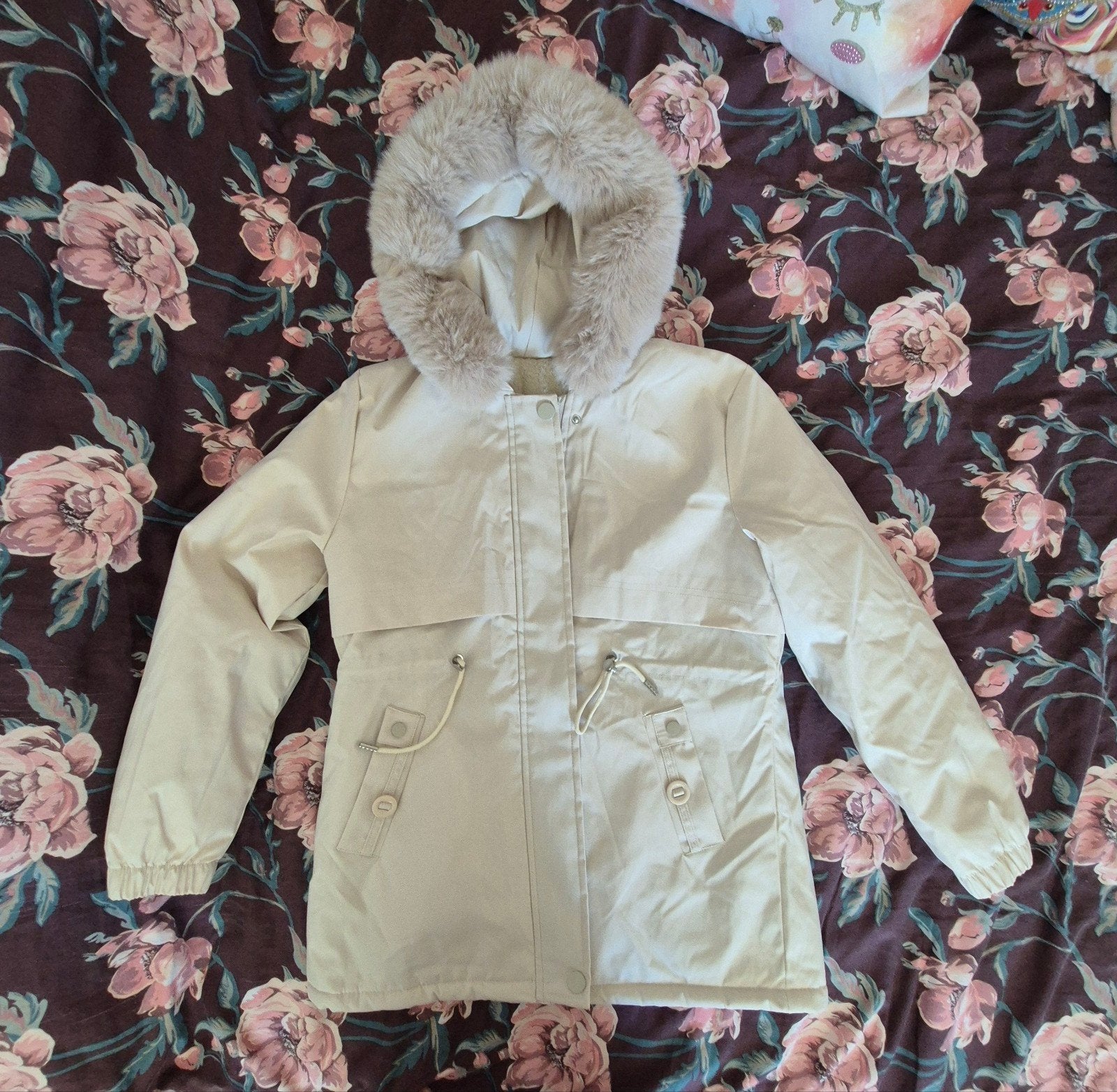 Creme winterjas S met fake fur en teddy voering, nieuw, Ophalen of Verzenden, Nieuw, Beige