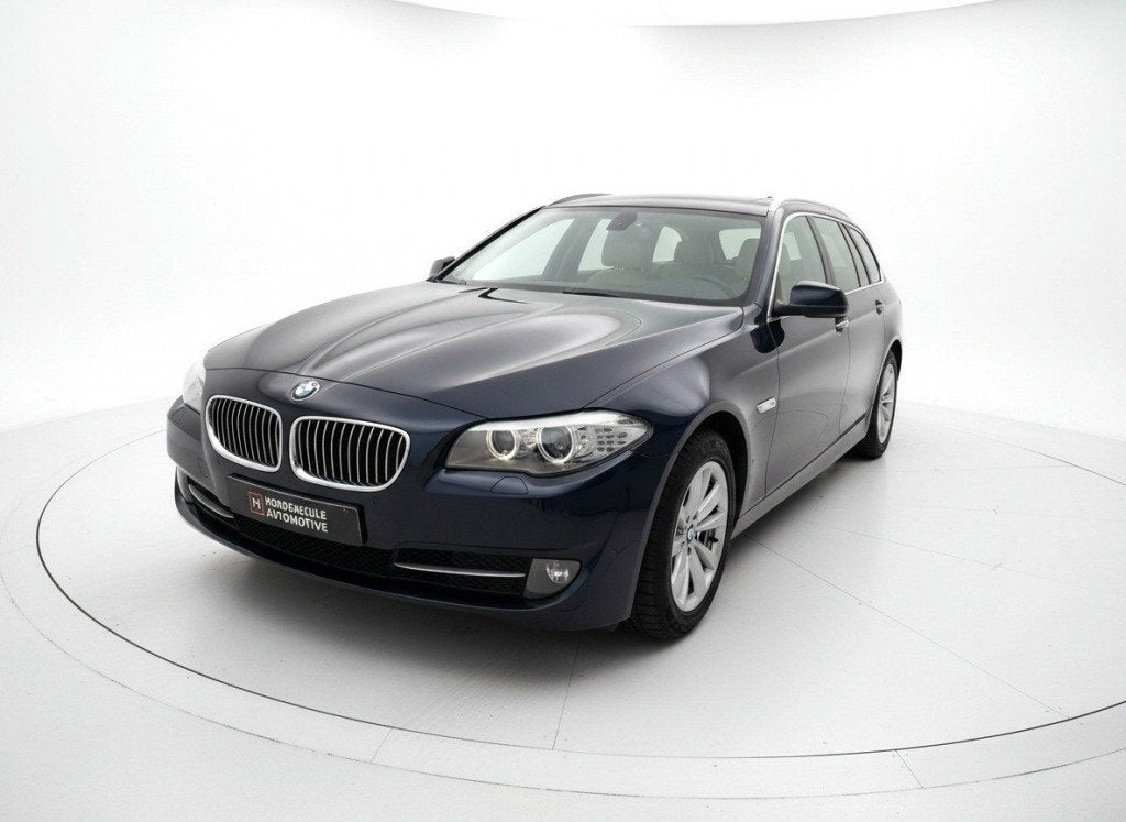 Bmw 5-SERIE 523I HIGH EXECUTIVE. AIRCO, CRUISE, TREKHAAK, Euro 5, Gebruikt, 2000 kg, Blauw