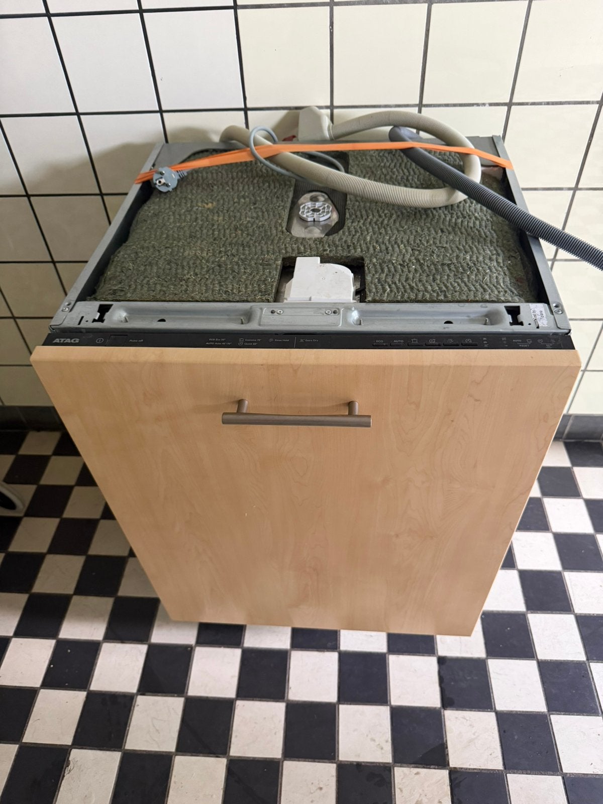 Goedwerkende ATAG XXL Vaatwasser  VASTE PRIJS  70  EURO, Witgoed en Apparatuur, Vaatwasmachines, Zo goed als nieuw, Inbouw, Minder dan 85 cm