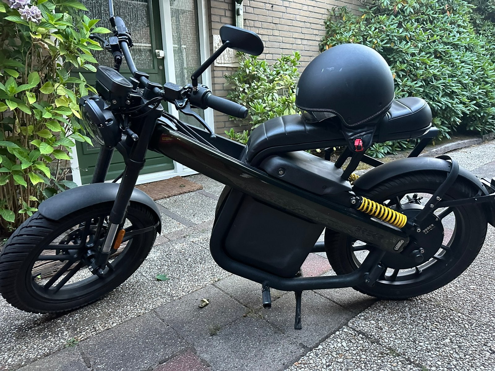 Brekr B4000, Zo goed als nieuw, 59 cm of meer, 50 km per accu of meer, Ophalen