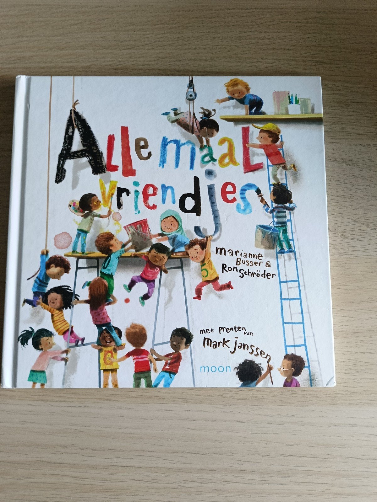 Allemaal Vriendjes - Marianne Busser & Ron Schröder, Ophalen of Verzenden, Gelezen, Marianne Busser & Ron Schröder