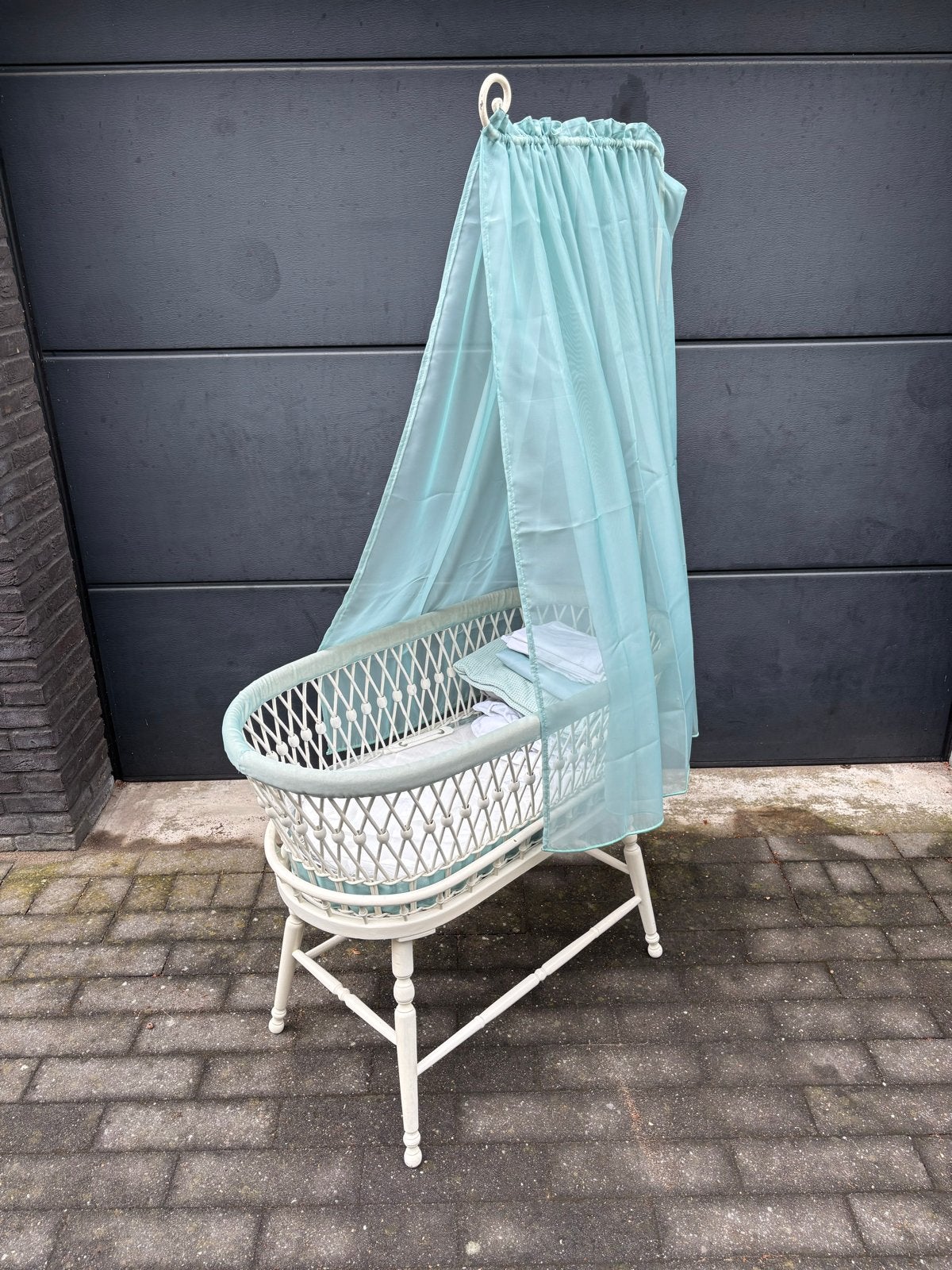 Vintage wieg; compleet met matrasje en lakentjes, Ophalen, Gebruikt, Wieg