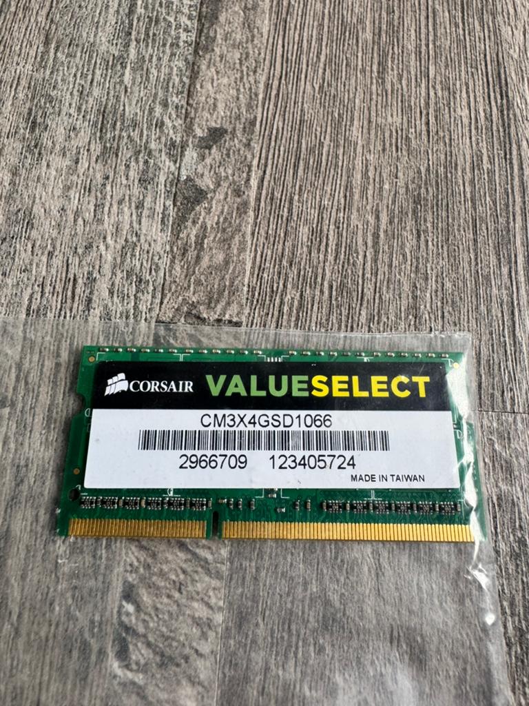 Corsair ValueSelect Laptop RAM Geheugen CM3X4GSD1066, Gebruikt, DDR3, Ophalen of Verzenden, 2 GB