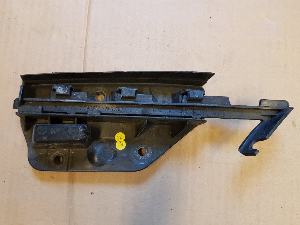VW / Audi montageplaat bumper links voor 1Q0 807 049 zgan, Ophalen of Verzenden