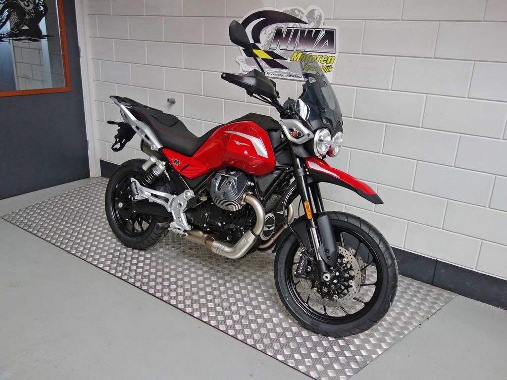 MOTO GUZZI V 85 Strada, 853 cc, 2 cilinders, Motorrijbewijs A, Bedrijf