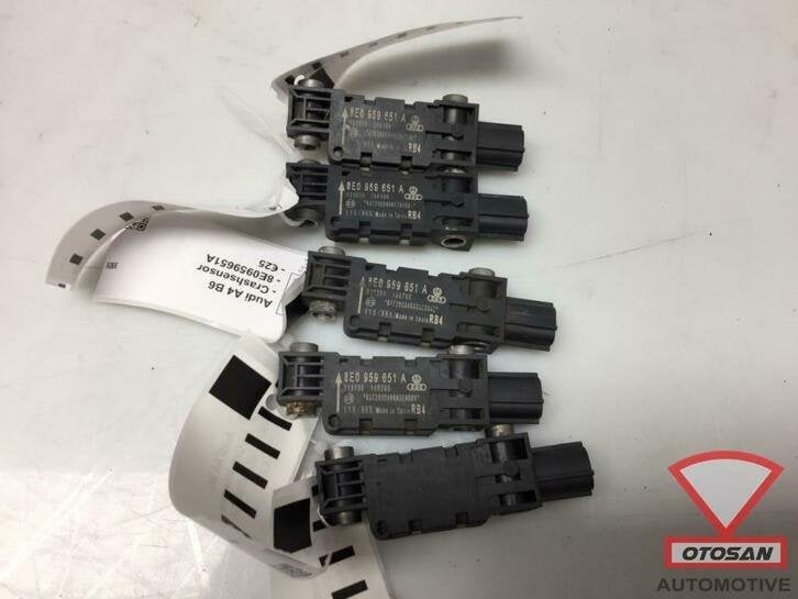 audi a4 b6 8e crashsensor airbagsensor 8e0959651a