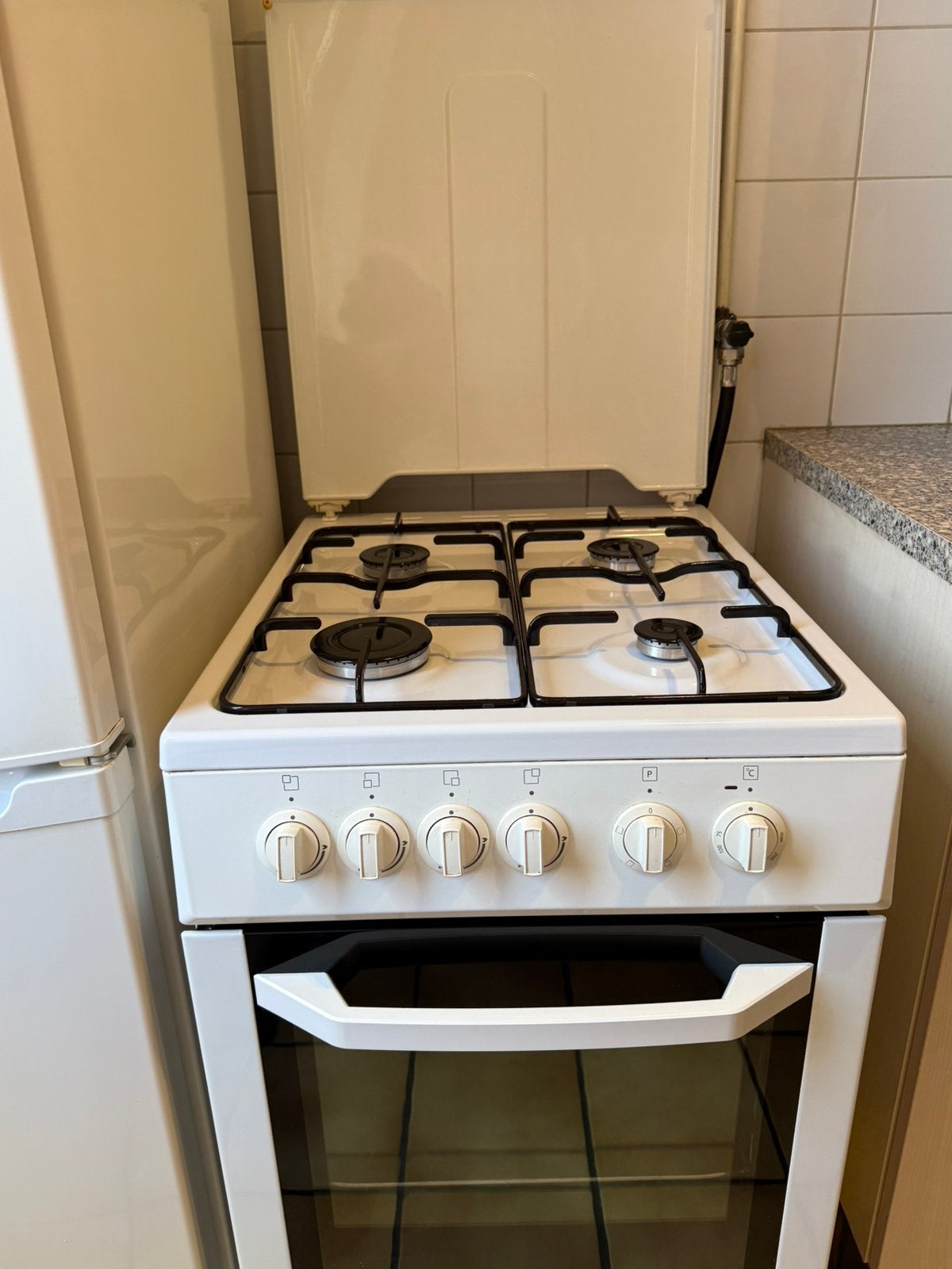Fornuis Beko ( zeer goede staat), Ophalen, Gebruikt, 4 kookzones, Gas