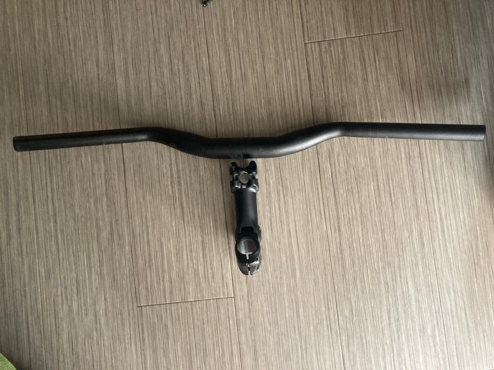Mtb/E-Bike Fiets Stuur 640mm + 120mm Verstelbare stuurpen, Fietsen en Brommers, Fietsonderdelen, Ophalen, Gebruikt, Toerfiets