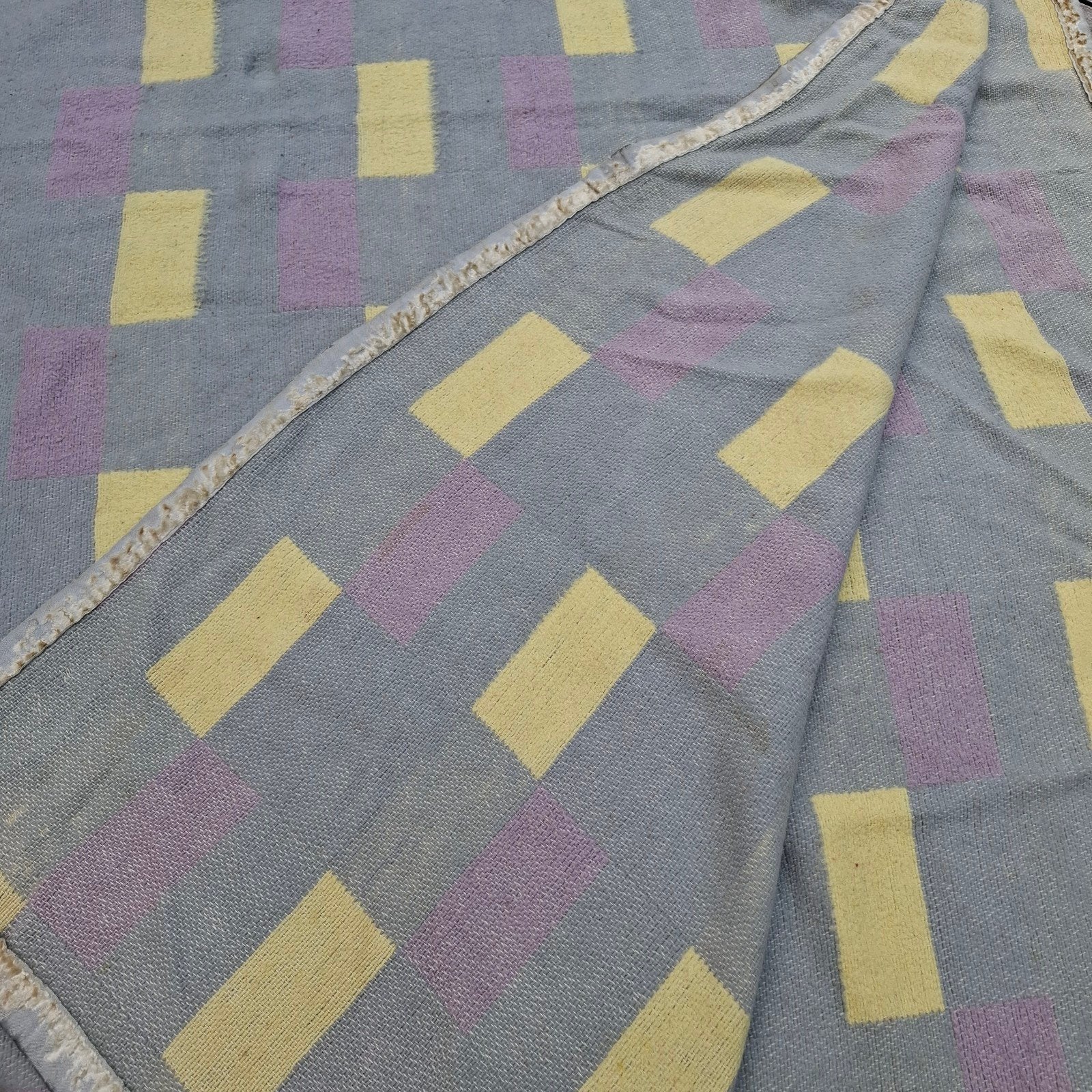 Retro grijs/lichtgeel/lila wollen deken 230 x 195 cm, Wol, Ophalen of Verzenden, Wasbaar, 230 cm