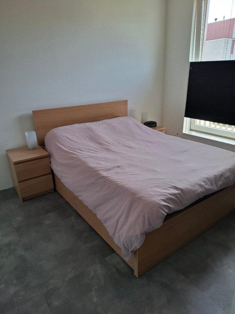 bed 140 x 200 met nachtkastjes en 4 lades, Ophalen, Gebruikt, Beige, 140 cm