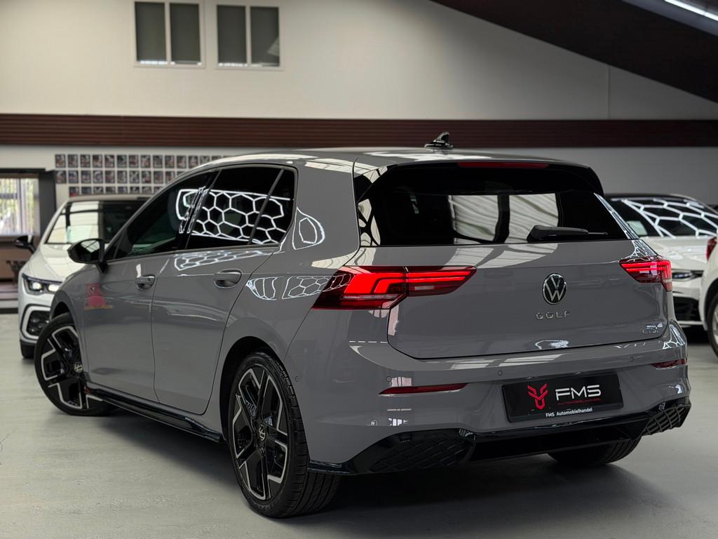 Volkswagen Golf 1.5 TSI 3x R-Line Facelift CarPlay Camera, 4 cilinders, Leder en Stof, Bedrijf, 1500 kg