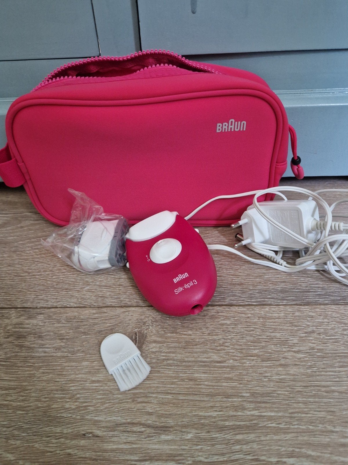 Braun Silk-épil 3 Epilator met scheeropzetstuk en tas, Ophalen of Verzenden, Zo goed als nieuw, Scheren en Epileren