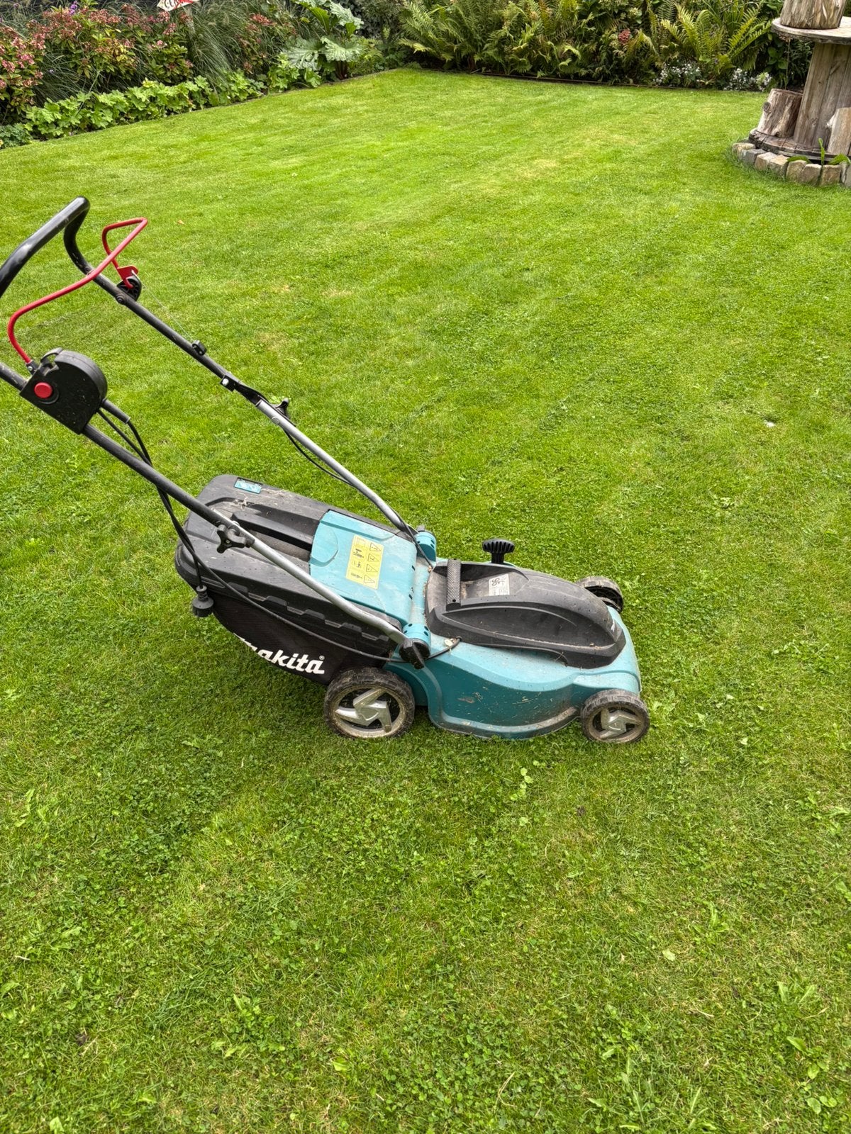 Makita Grasmaaier ELM3800, Ophalen, Cirkelmaaier, Gebruikt, Elektrische grasmaaier