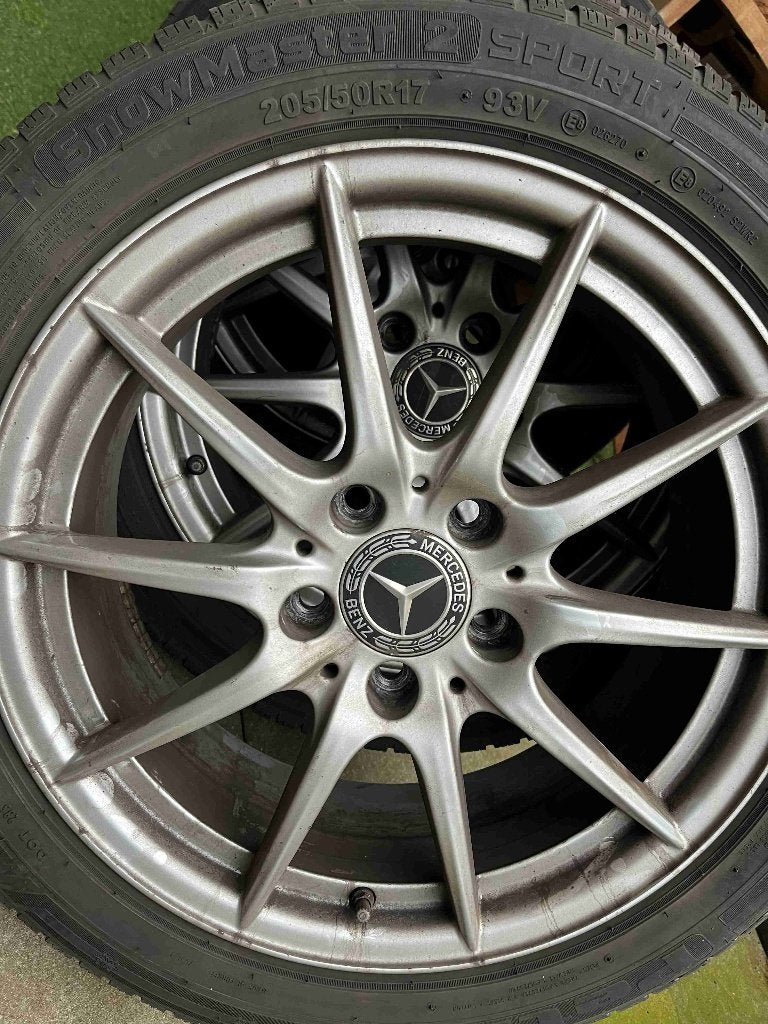 Mercedes winterbanden 17 Inch A,B CLA 205/50/R17  6.5Jx17H2, Ophalen, Gebruikt, Banden en Velgen, 17 inch