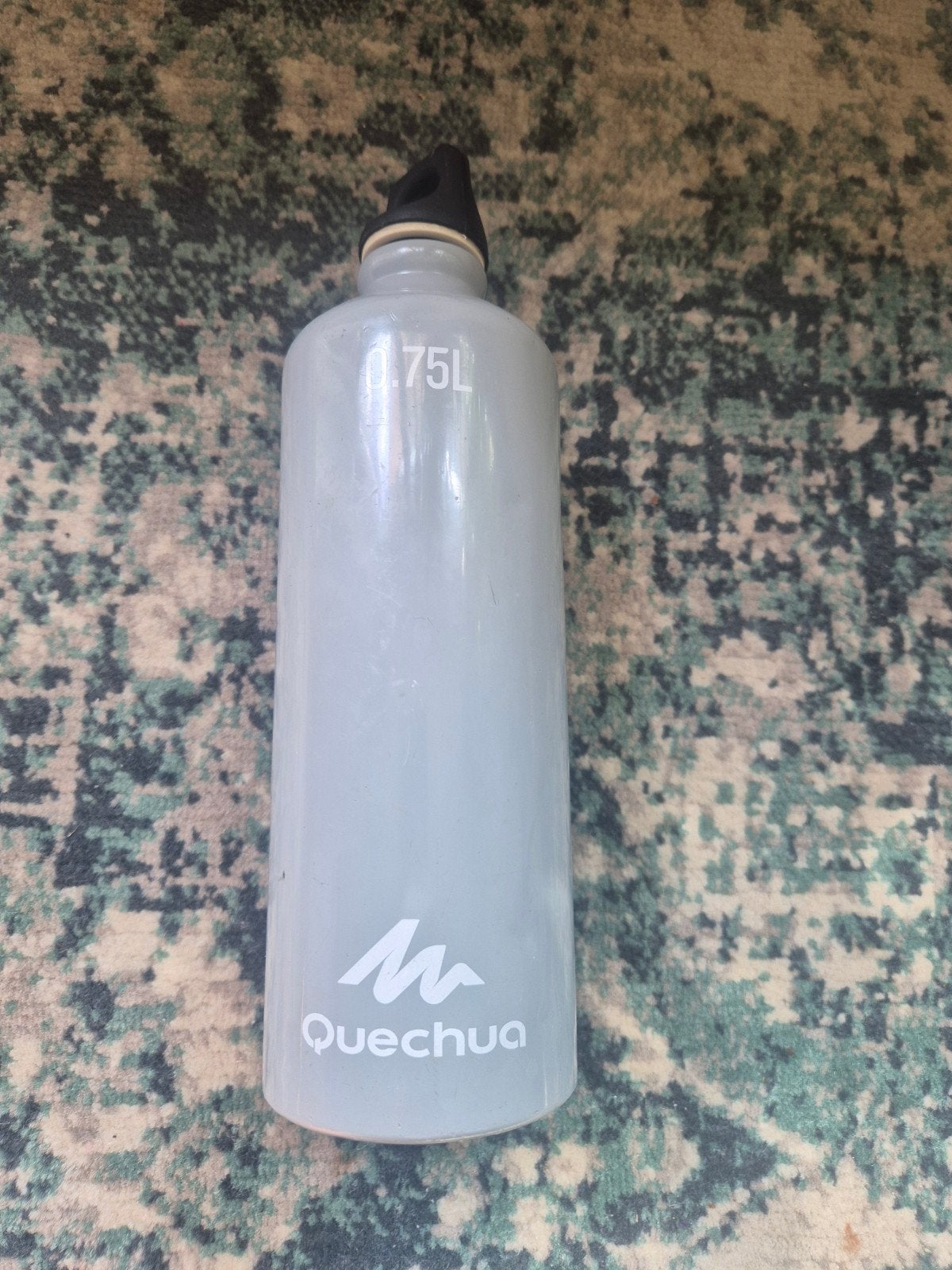 Aluminium drinkfles 0.75 liter Decathlon (kopie van Sigg), Ophalen of Verzenden, Gebruikt