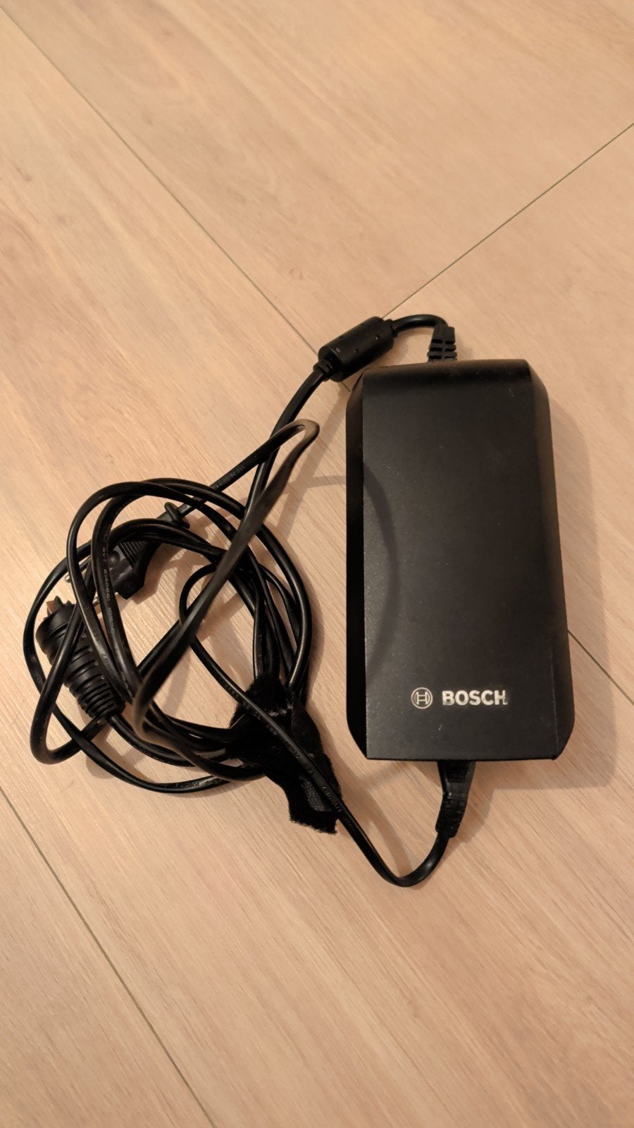 Bosch eBike acculader 36V 4A BCS220, Zo goed als nieuw