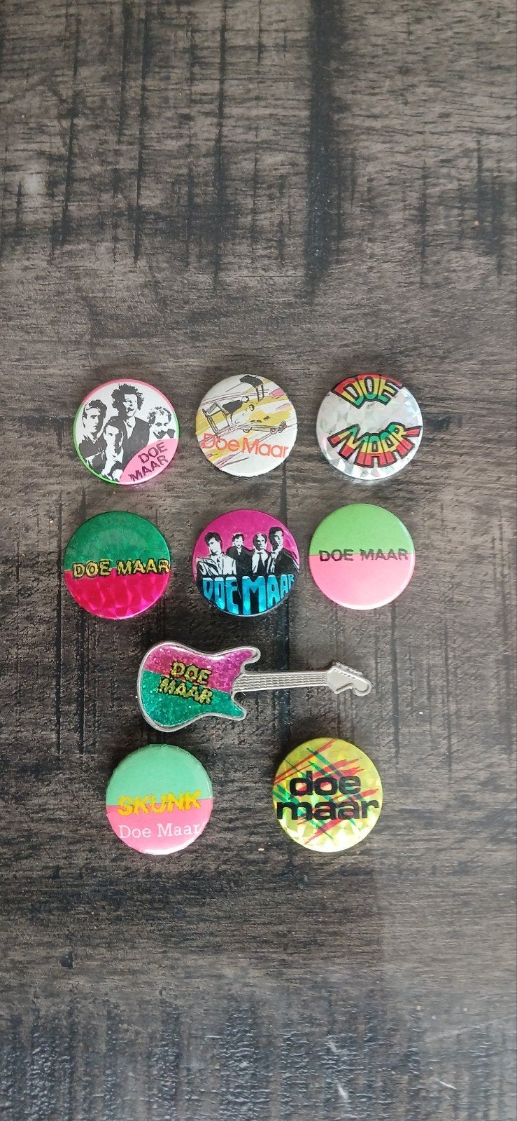 DOE MAAR BUTTONS, Verzamelen, Ophalen of Verzenden, Zo goed als nieuw, Overige onderwerpen