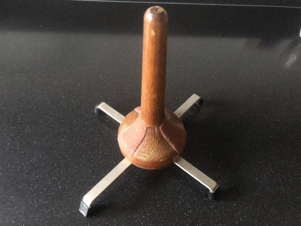Klassieke houten trompet standaard, Muziek en Instrumenten, Ophalen of Verzenden, Gebruikt, Instrumentstandaard, Trompet