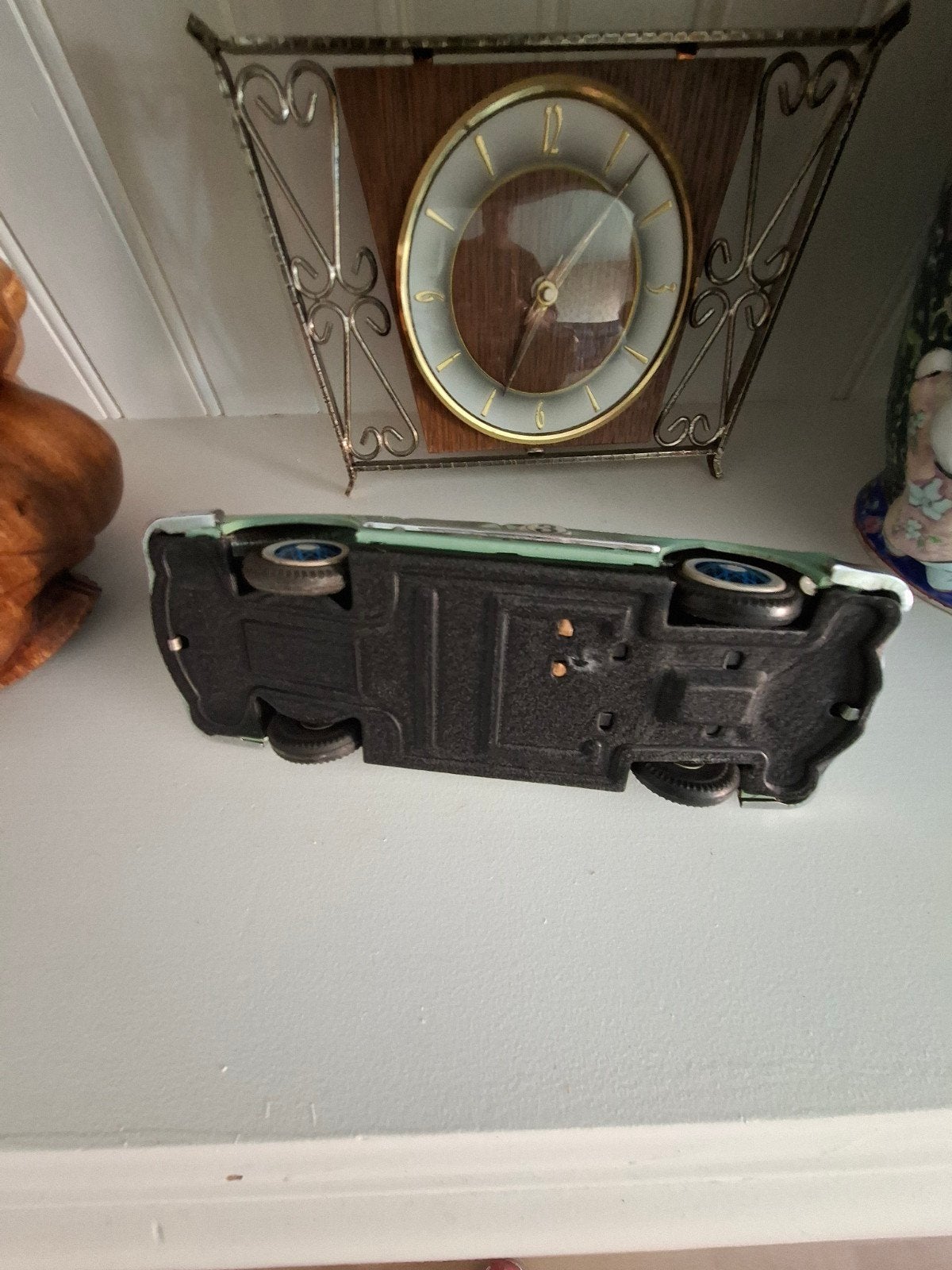 antieke blikken auto en klokje, Ophalen of Verzenden