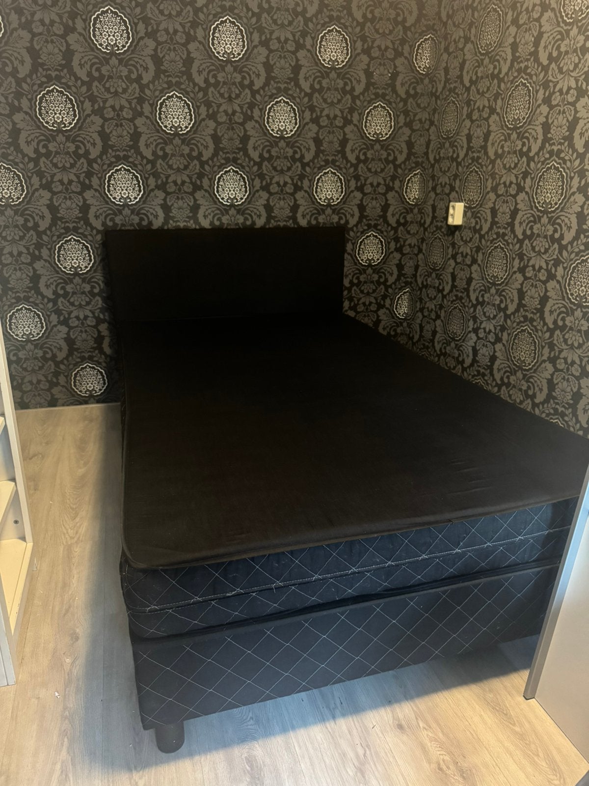 Bed 120x200 – Goede staat!, Ophalen, Gebruikt, Eenpersoons, Zwart