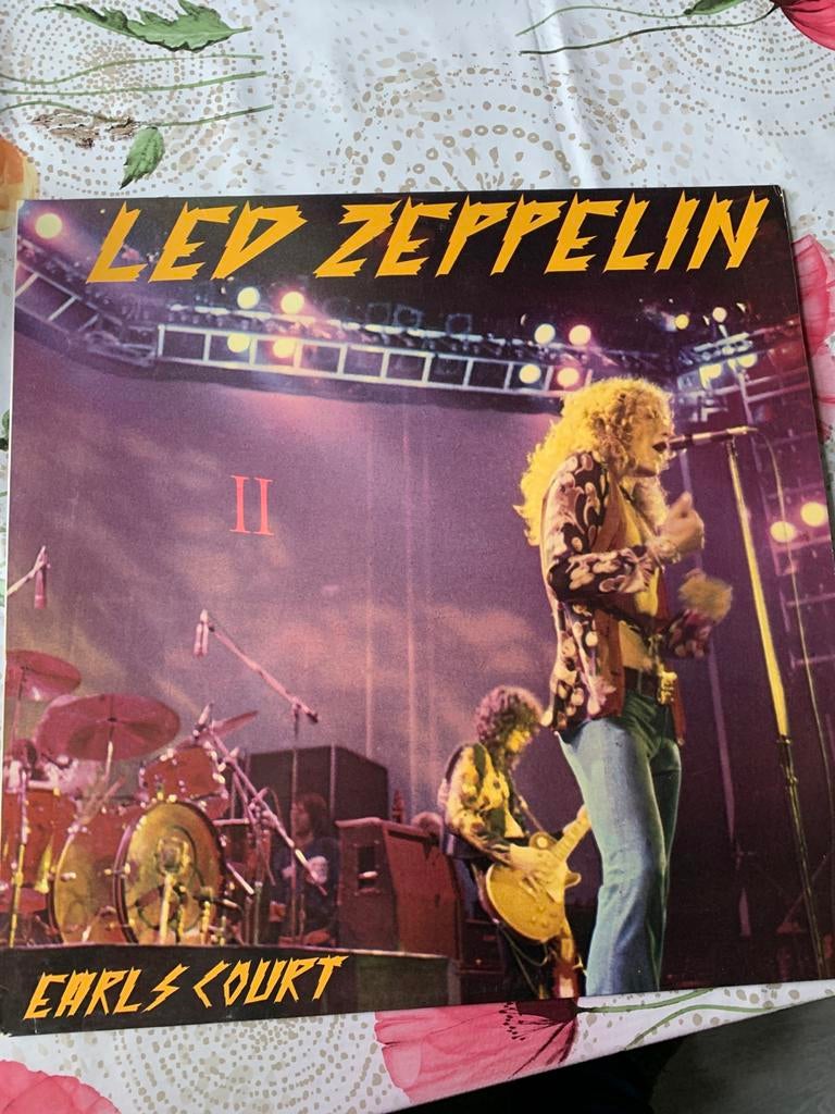 Led Zeppelin colourdisc Live at Earls Court Volume 2, Ophalen of Verzenden, Zo goed als nieuw, 12 inch, Poprock