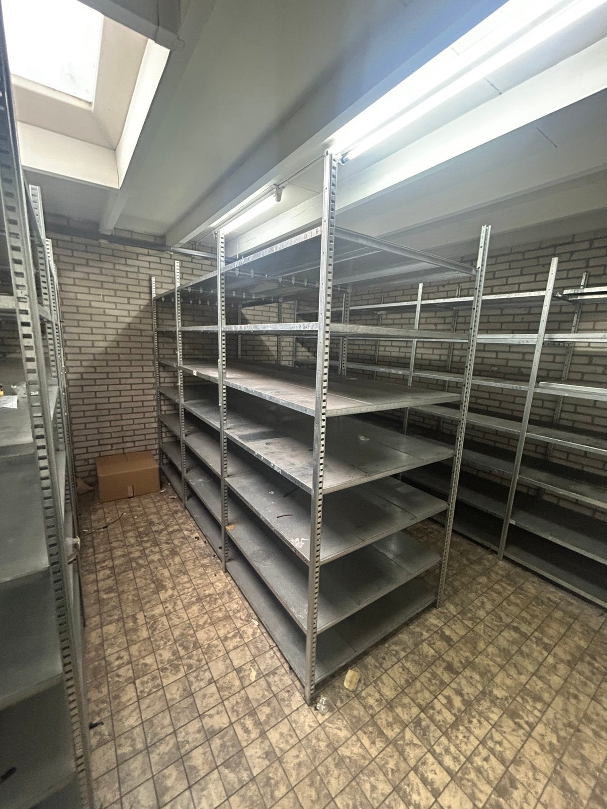 Magazijn/opslag stellingen gegalvaniseerd 3st (9meter), Ophalen
