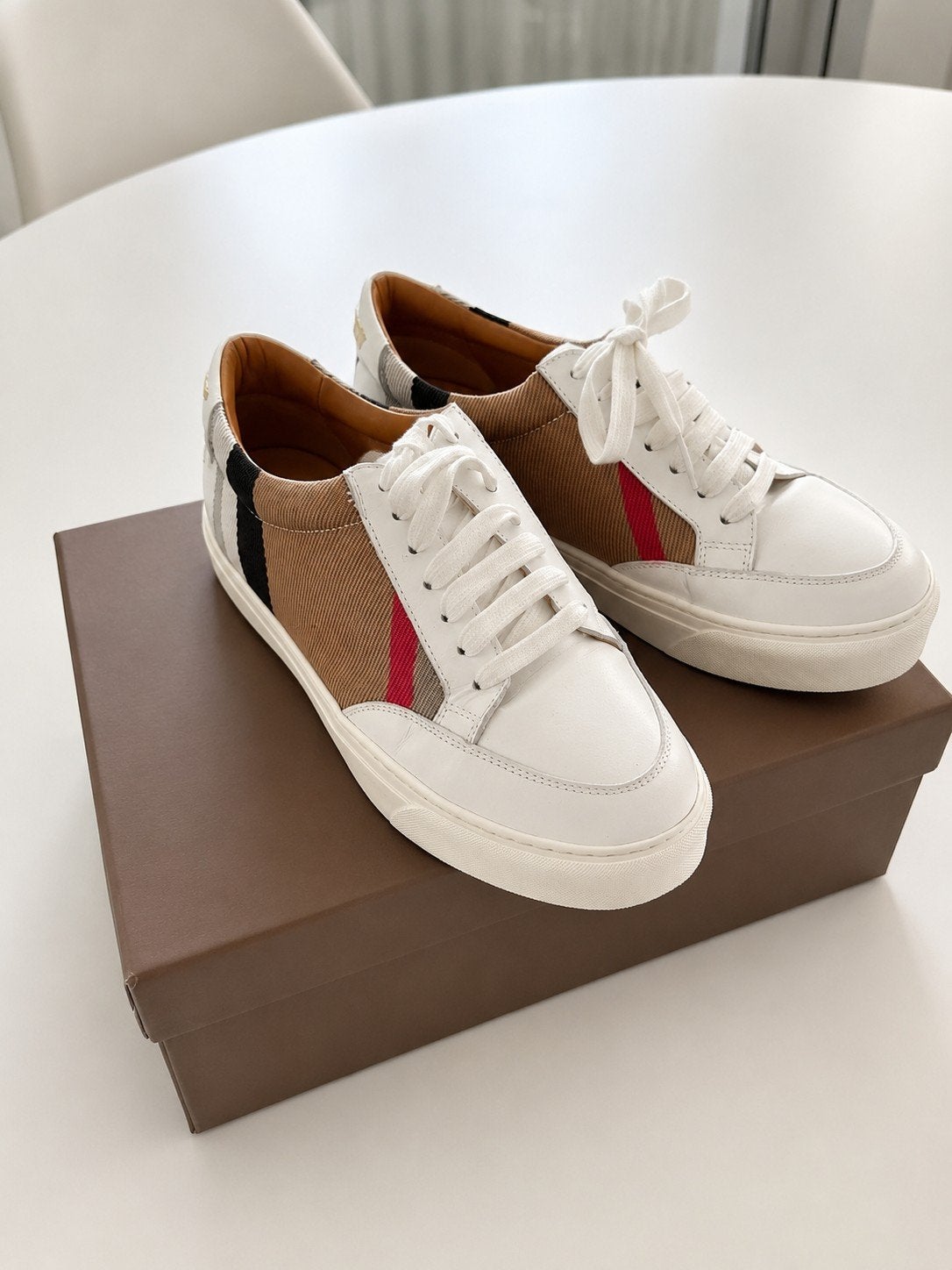 Nieuwstaat | Burberry sneakers maat 38, Wit, Ophalen of Verzenden, Sneakers of Gympen, Zo goed als nieuw