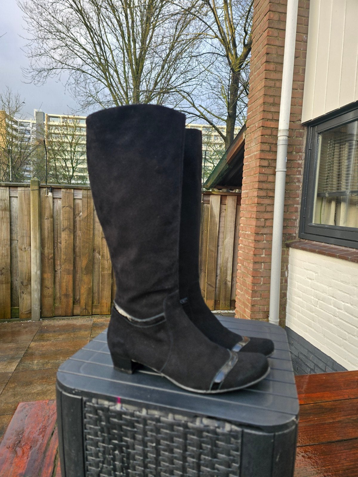 Volare zgan elegante suede hoge zwarte laarzen maat.39 39,5, Hoge laarzen, Zwart, Volare, Ophalen of Verzenden
