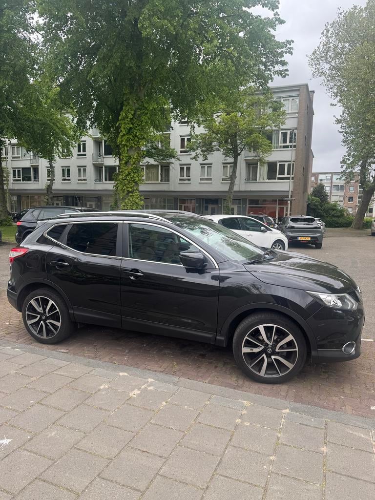 Nissan Qashqai 1.2 Dig-t 85KW 2WD 2017 Zwart, Voorwielaandrijving, Zwart, 4 cilinders, Zwart