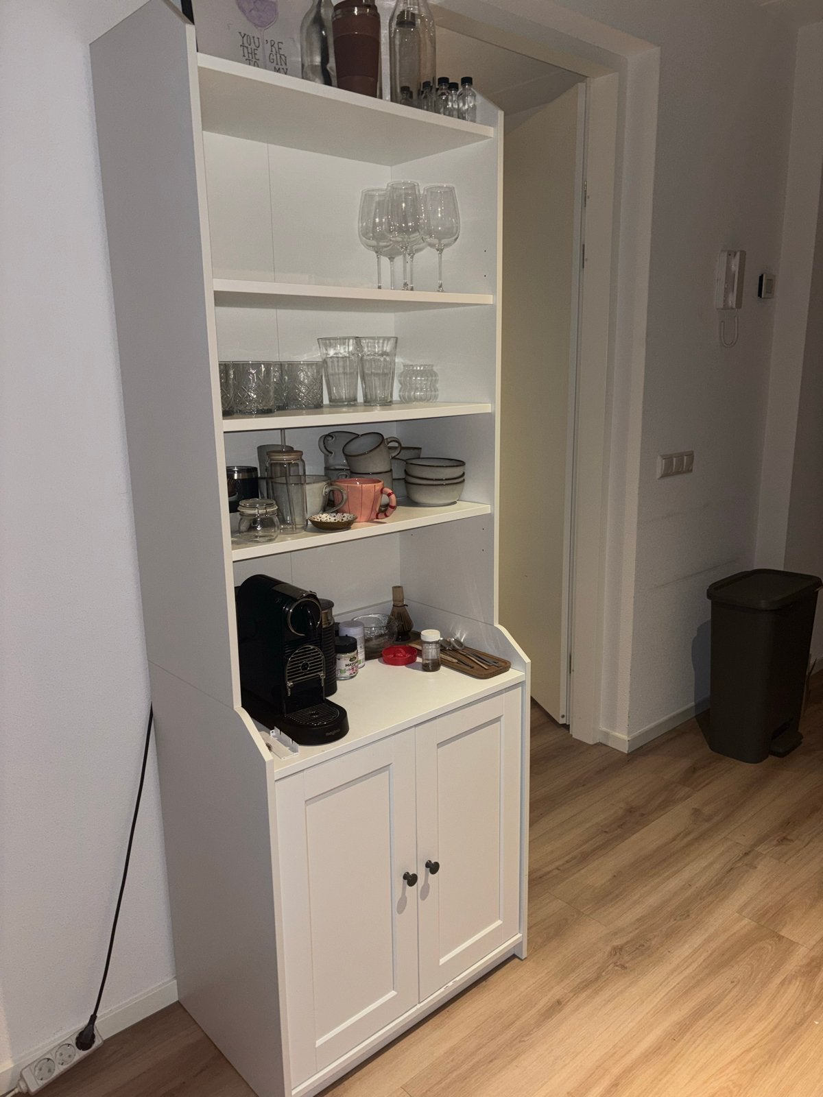 Ikea Vitrinekast - Perfect voor servies of decoratie, Huis en Inrichting, Kasten | Boekenkasten, Ophalen, Gebruikt, 50 tot 100 cm