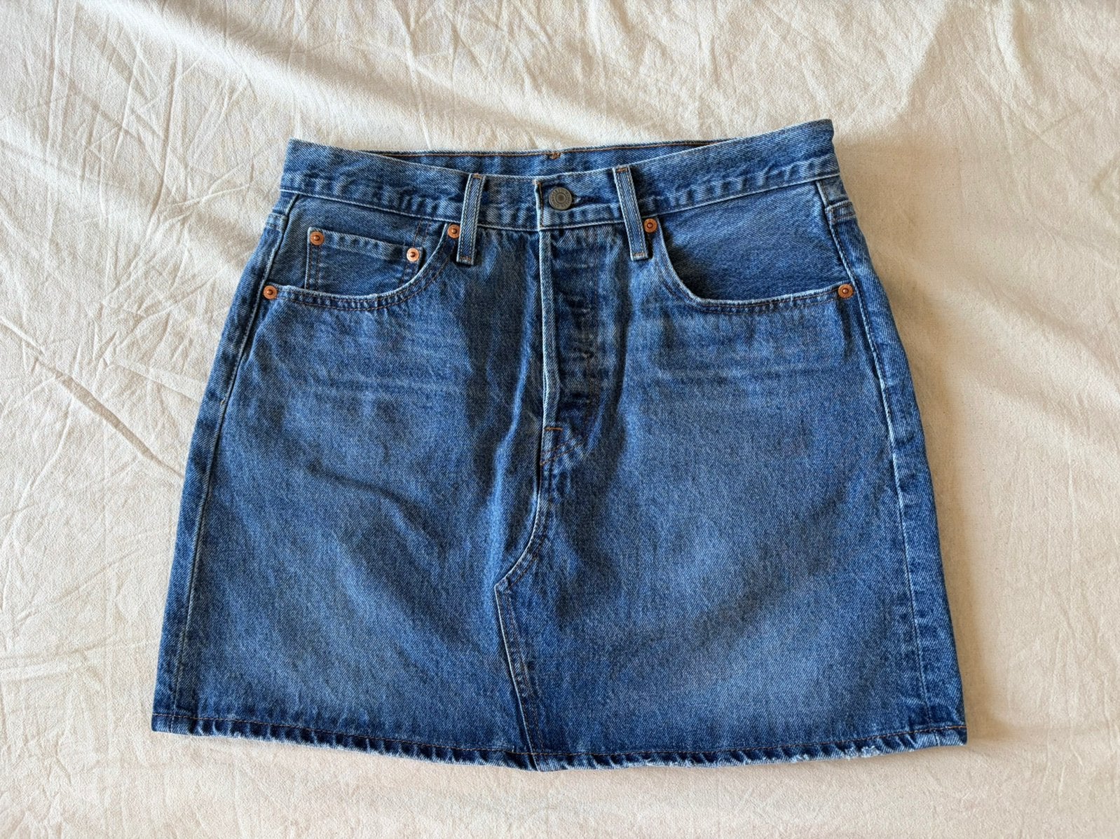 Levi’s rokje maat W30, Kleding | Dames, Rokken, Blauw, Zo goed als nieuw, Boven de knie, Ophalen