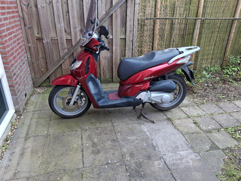 Honda SH 150, Motoren, Scooter, Gebruikt, Particulier, 11 kW of minder