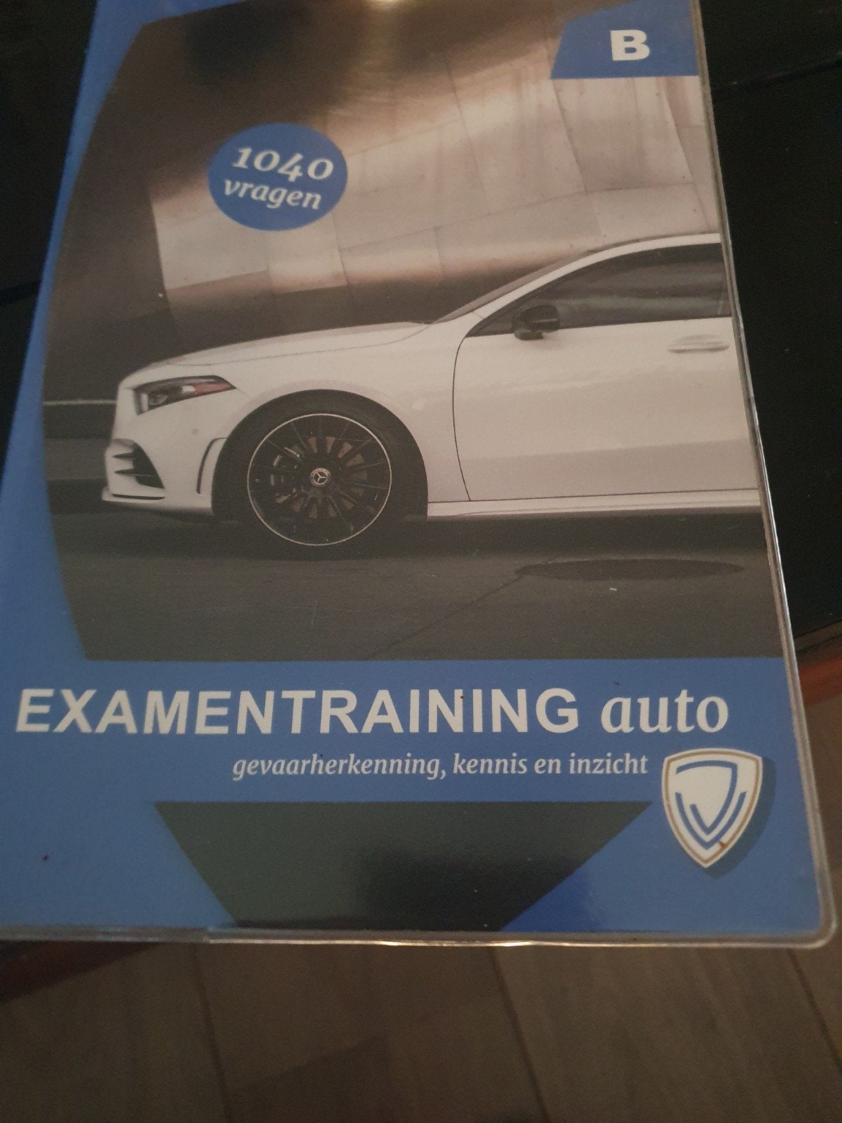 Verjo ExamenTraining auto +Wegwijzer En Andwoorden, Boeken, Ophalen of Verzenden, Gelezen, Algemeen