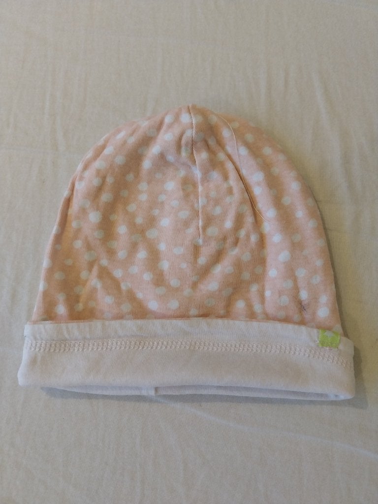 Wibra babymutsje 6-12 maanden in zalmroze met wit, Kinderen en Baby's, Meisje, Ophalen of Verzenden, Zo goed als nieuw, Wibra