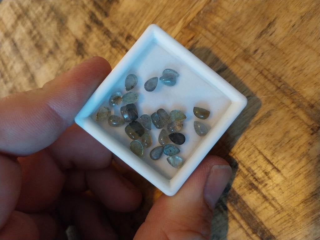 Lot met peer geslepen labradoriet cabochons, Sieraden, Tassen en Uiterlijk, Ophalen of Verzenden, -, -, -