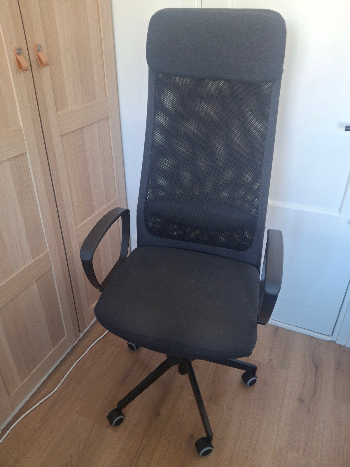 IKEA Markus bureaustoel / gamestoel zwart, Huis en Inrichting, Bureaustoelen, Ophalen, Zwart, Zo goed als nieuw, Gaming bureaustoel