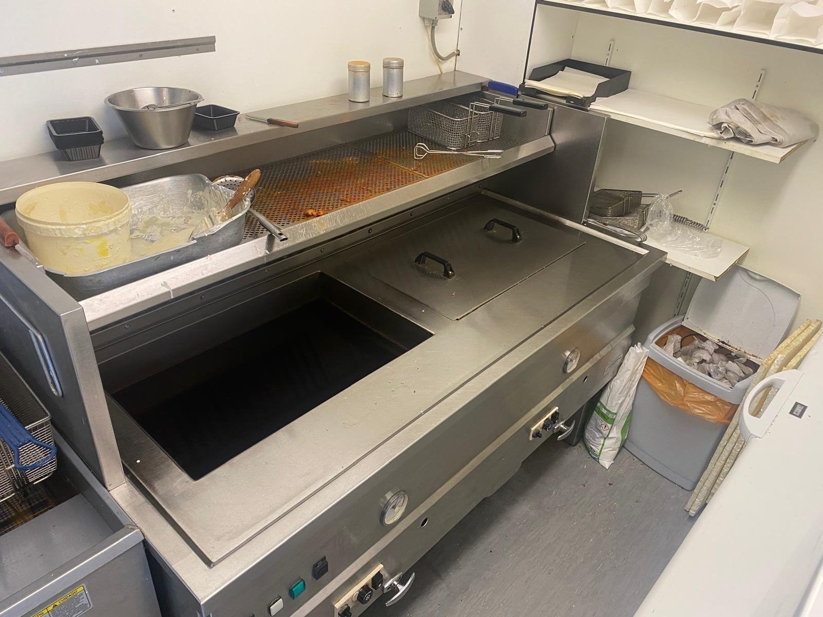 Professionele Hoblo visbakoven / vis oliebollen frituur, 4 liter of meer, Ophalen, Gebruikt