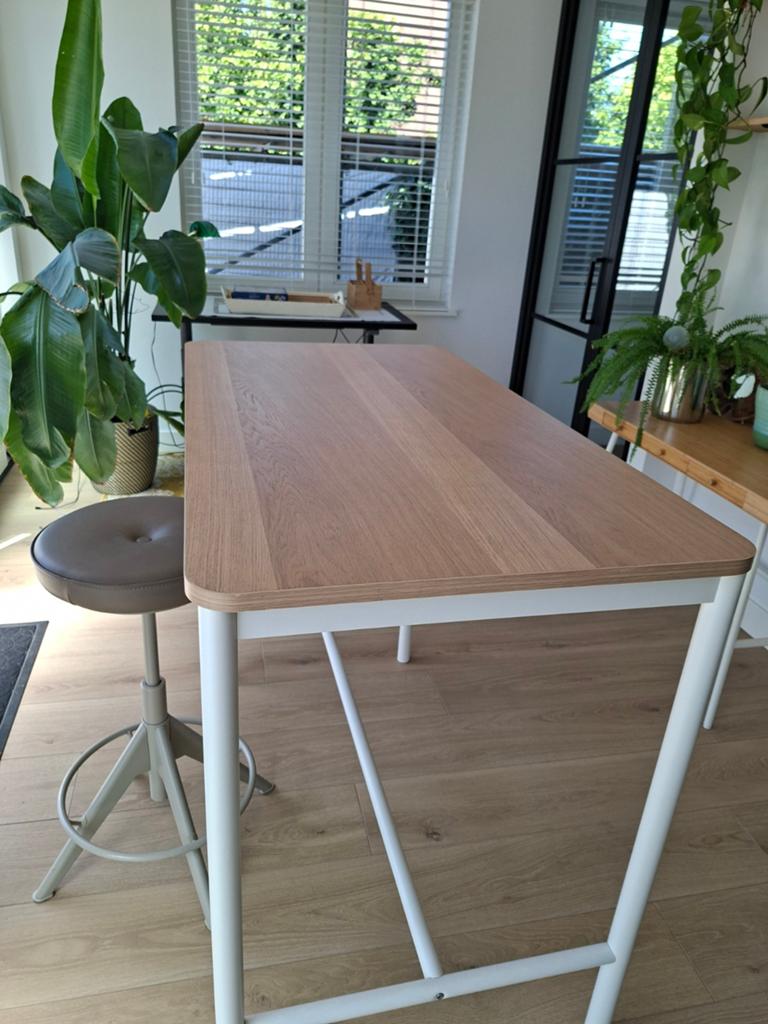 IKEA hoog bureau met kruk, 70x130 cm, zgan, Ophalen, Zo goed als nieuw