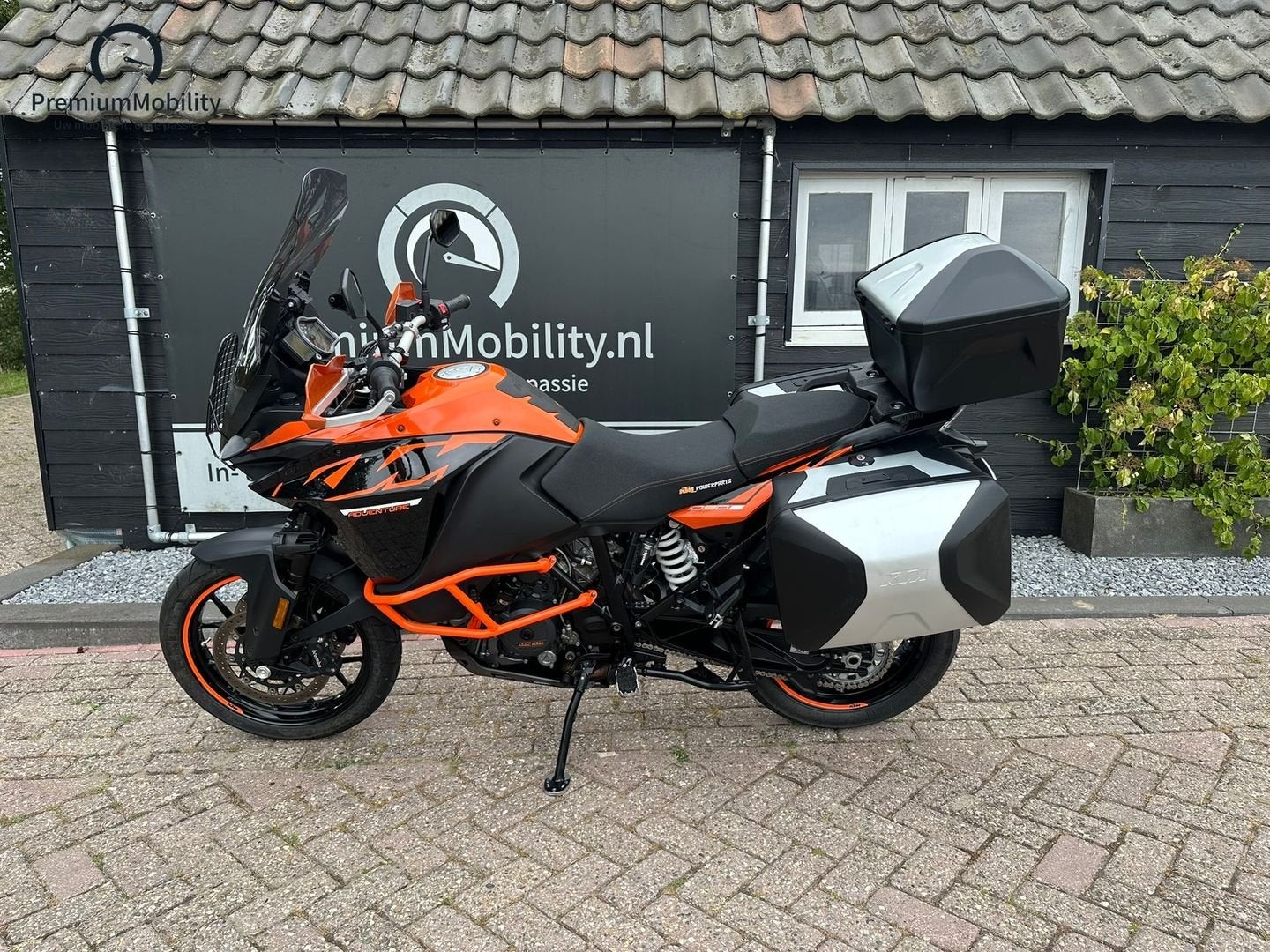 KTM 1090 ADVENTURE (BJ 2017 / 33303 KM), 2 cilinders, KTM, Motorrijbewijs A, Bedrijf
