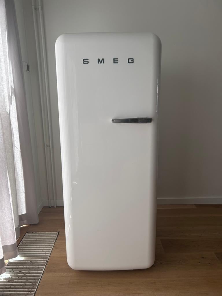 Smeg koelkast met kleine vriezer, Witgoed en Apparatuur, Koelkasten en IJskasten, Ophalen, 150 tot 200 liter, Gebruikt, 60 cm of meer