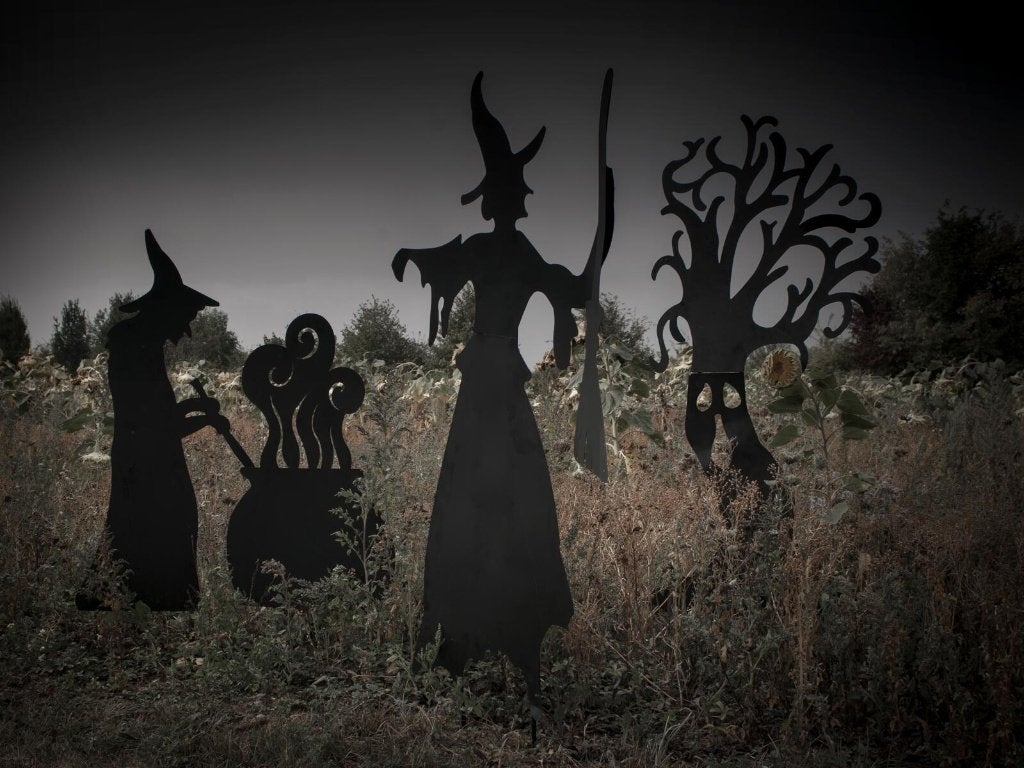 Europalms halloween metaal silhouet heks 140 cm met bezem, Hobby en Vrije tijd, Halloween of Griezel, ., Nieuw, Ophalen of Verzenden