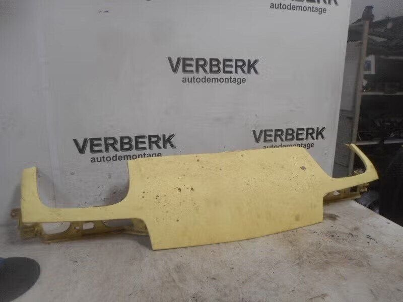 GRILLE Volvo 480 (01-1986/07-1996) (81880), Auto-onderdelen, Gebruikt, Info@volvocars.com, Ophalen of Verzenden, Volvo