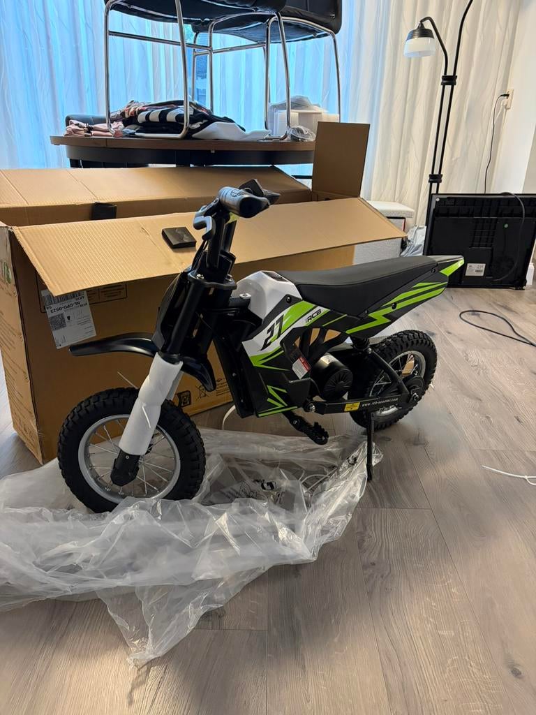 Nieuwe elektrische crosser - tot 25 km/u, lange accuduur, Fietsen en Brommers, Minibikes, Midibikes en Pitbikes, Ophalen, Zo goed als nieuw