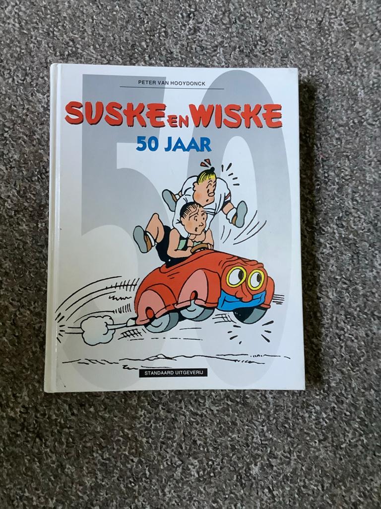 Suske en Wiske 50 Jaar - Jubileumboek, hardcover., Eén stripboek, Ophalen of Verzenden, Gelezen
