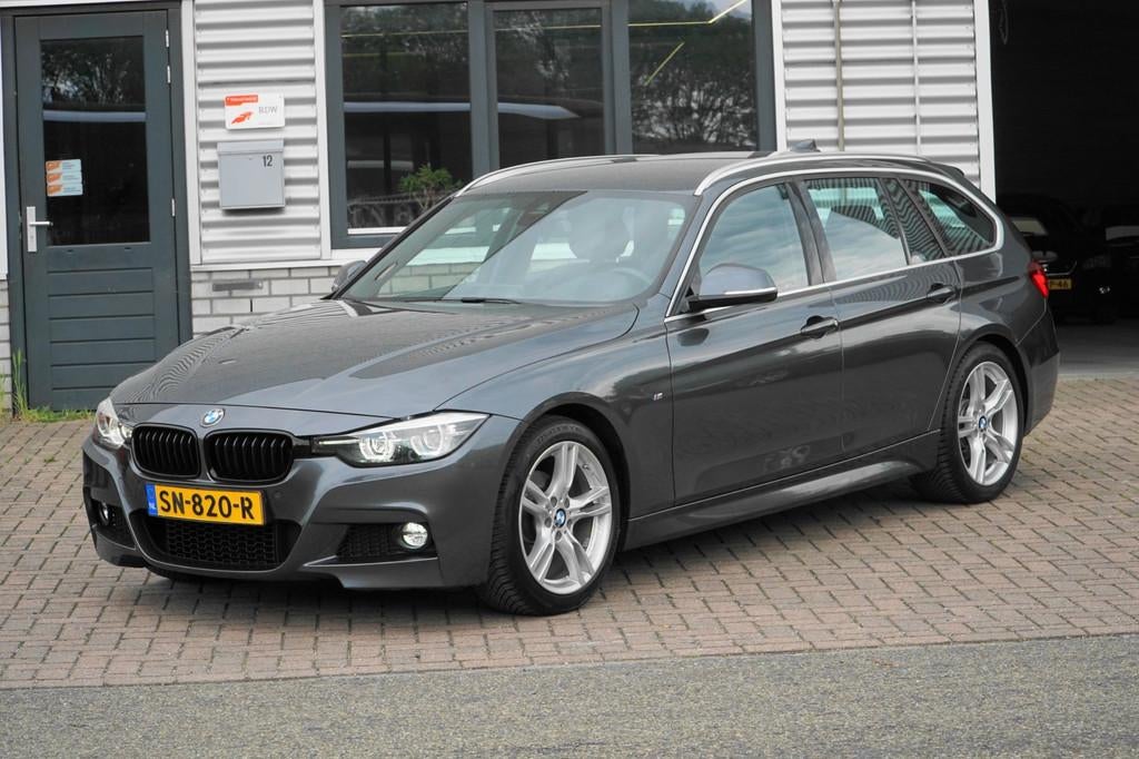 BMW 3-serie Touring 320i Edition M Sport Shadow Executive, Automaat, 1998 cc, Achterwielaandrijving, 4 cilinders
