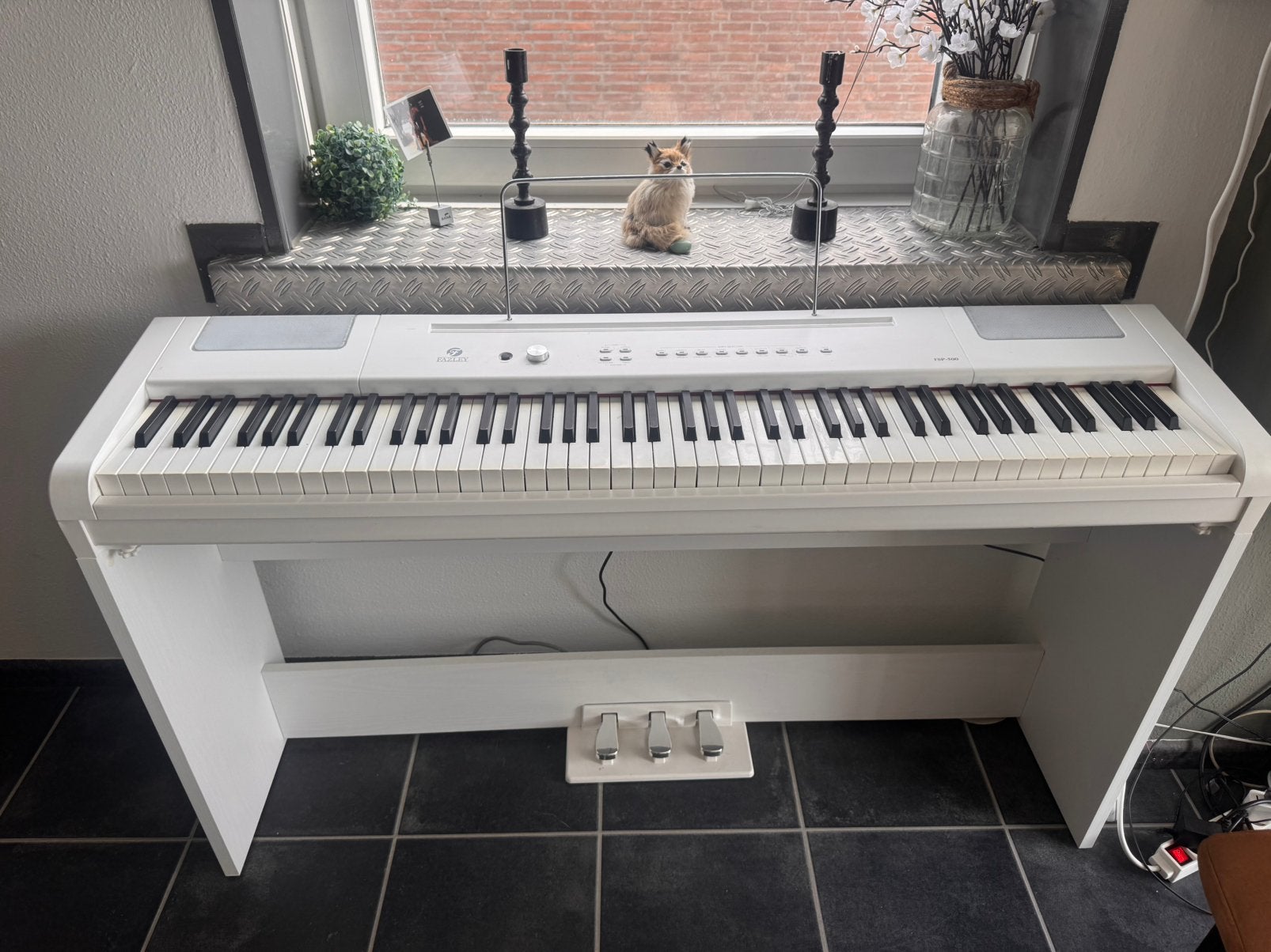 Fazley FSP-500 digitale piano wit – inclusief pedalen, Muziek en Instrumenten, Ophalen of Verzenden, Zo goed als nieuw, Zwart