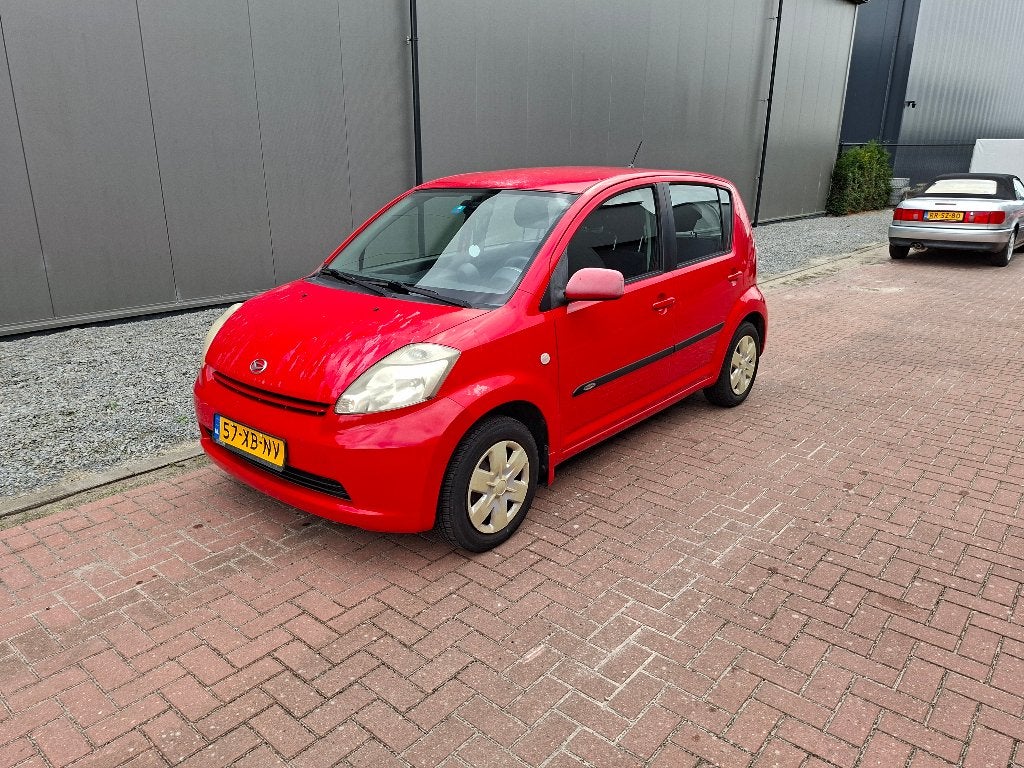 Daihatsu Sirion 1.3 16V 5-Deurs Trekhaak APK 07-04-2027, Auto's, Voorwielaandrijving, 31 €/maand, 4 cilinders, Bedrijf