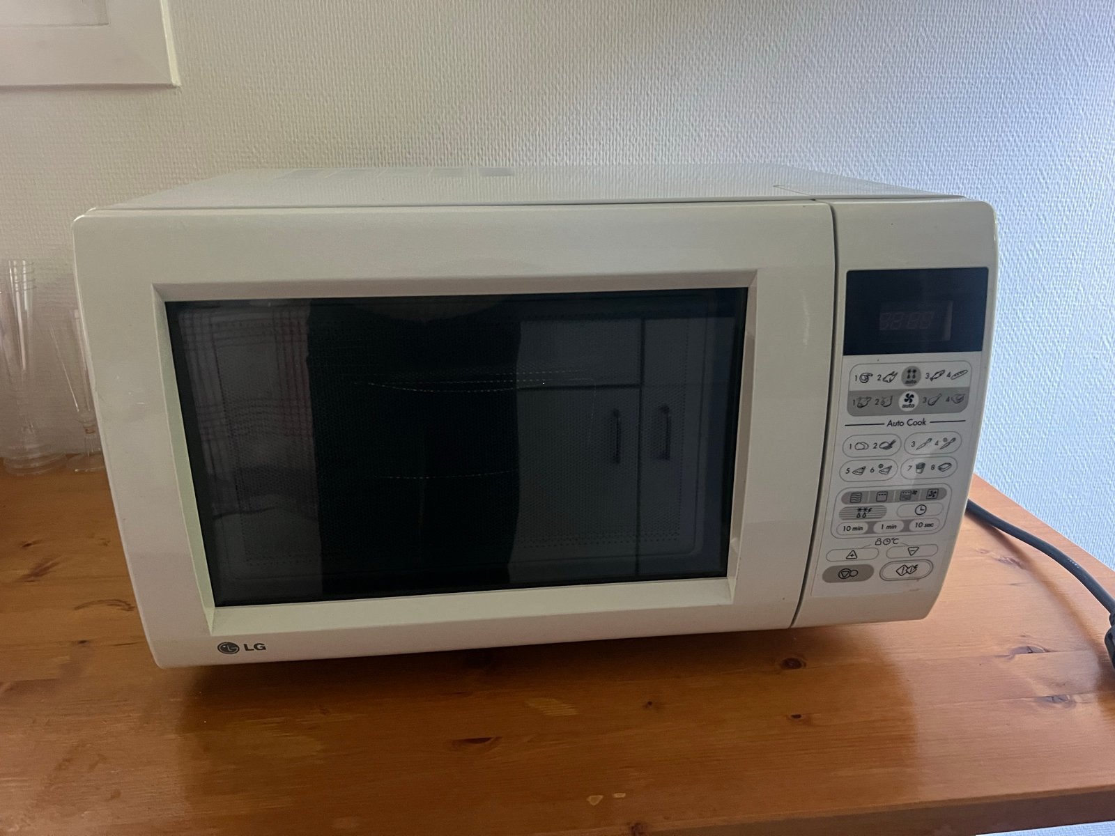 LG Combimagnetron MC-7644A - Zo goed als nieuw, Ophalen, Combimagnetron, Grill, Zo goed als nieuw